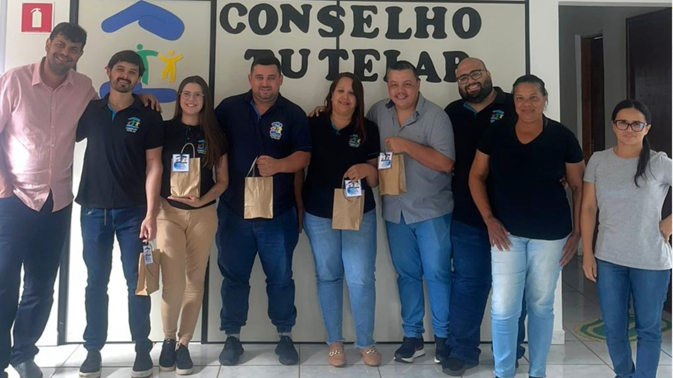 Conselho Tutelar de Maracaí celebra Dia do Conselheiro Tutelar com café especial 