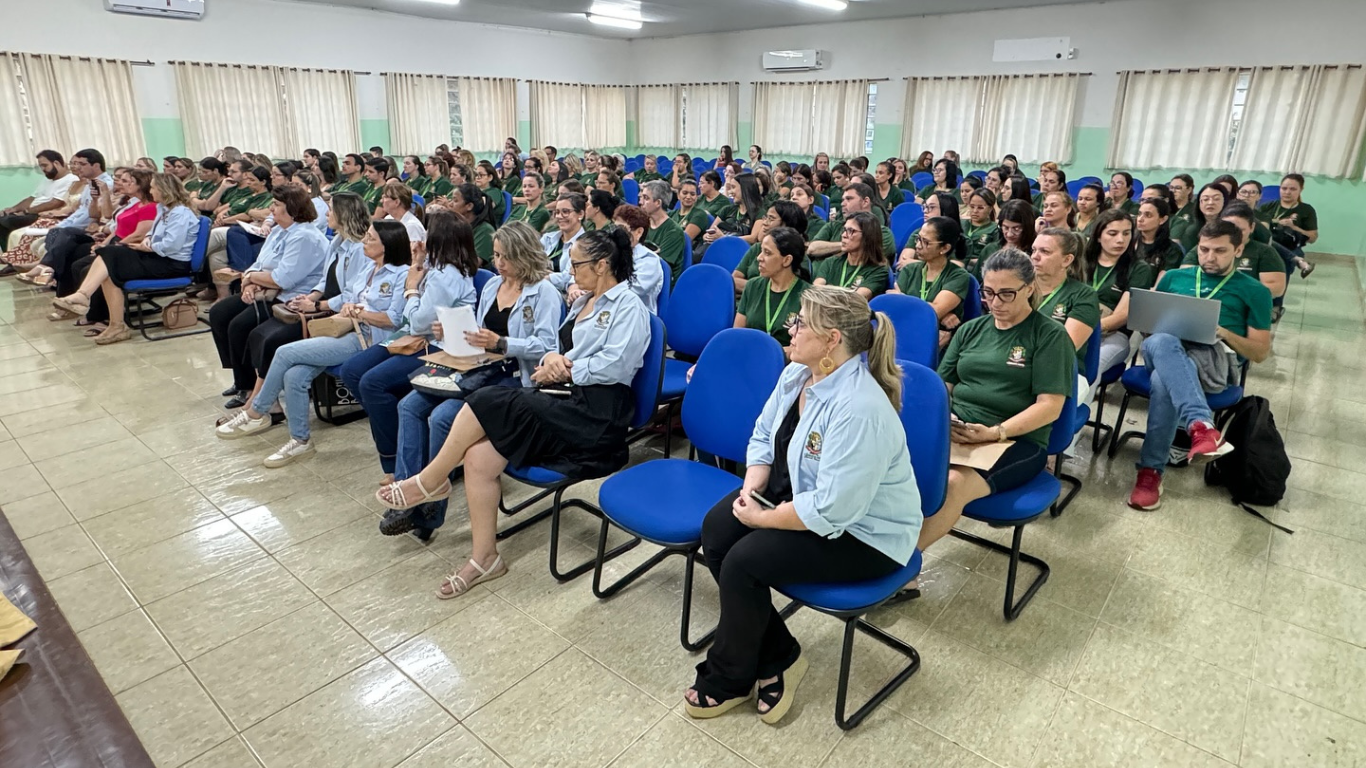 Educadores de Cândido Mota concluem programa de formação Alfabetiza Juntos SP