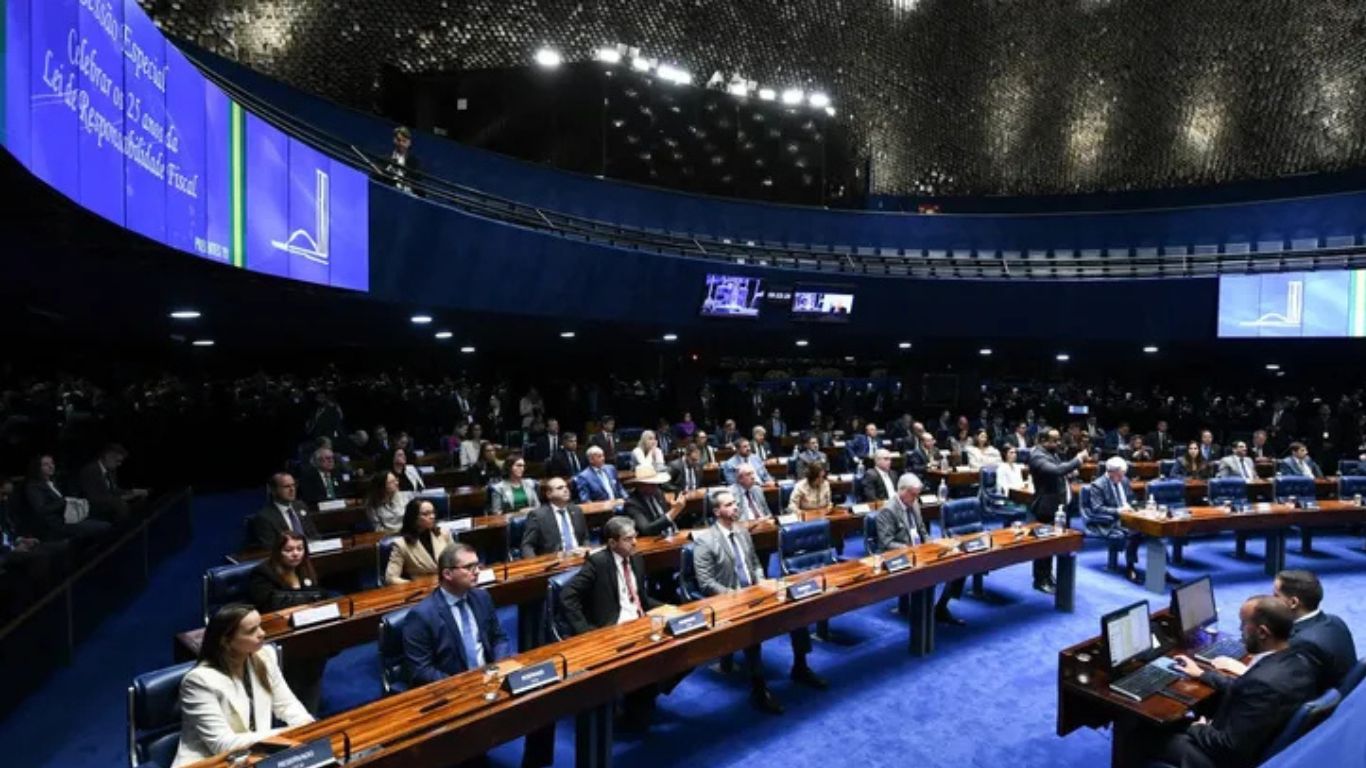 CCJ do Senado aprova fim da reeleição para presidente, prefeitos e governadores