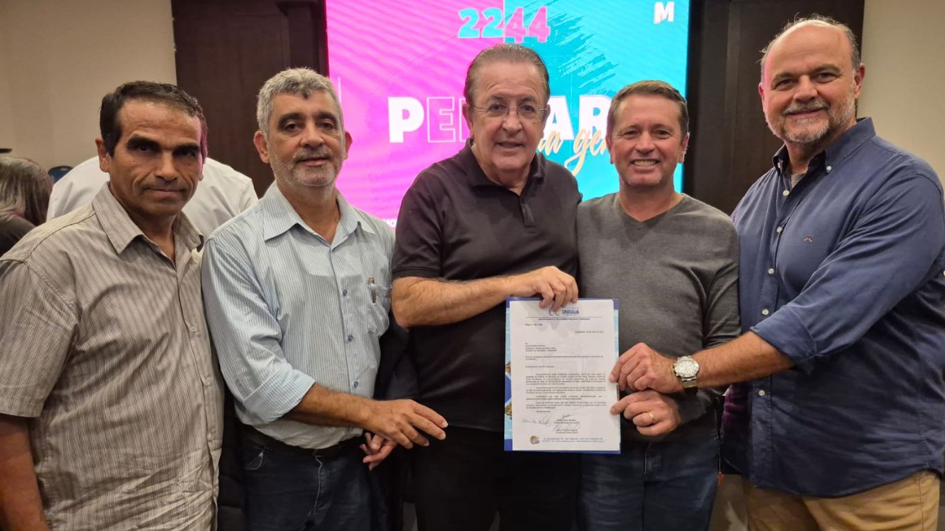 Prefeito de Cruzália solicita R$ 600 mil para construção de academia municipal durante encontro com deputados em Avaré