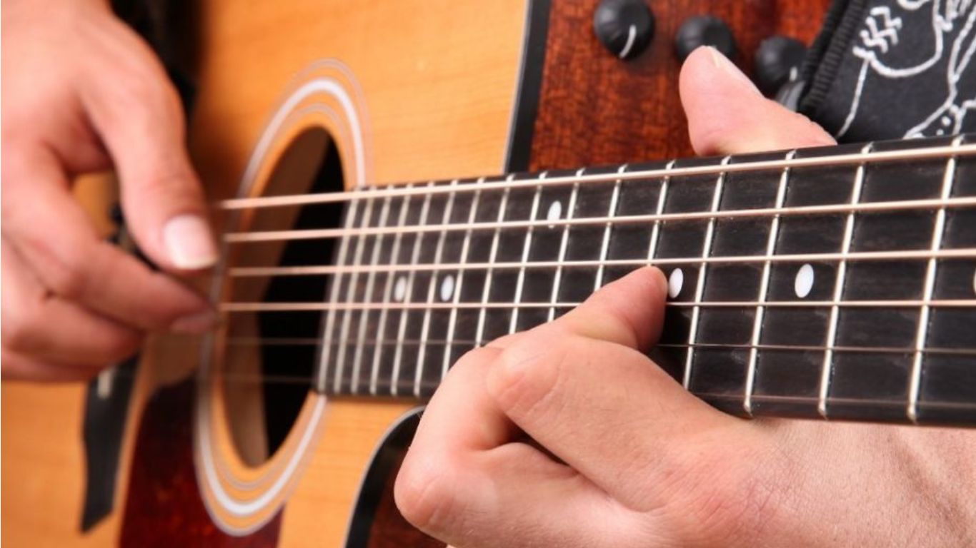 Prefeitura de Florínea abre inscrições para aulas gratuitas de violão no CRAS