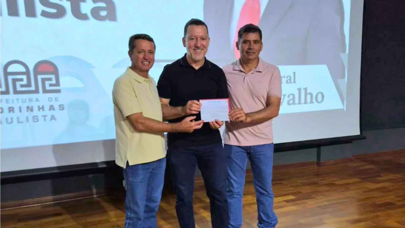 Prefeito de Cruzália busca recursos para a saúde durante encontro regional em Pedrinhas Paulista