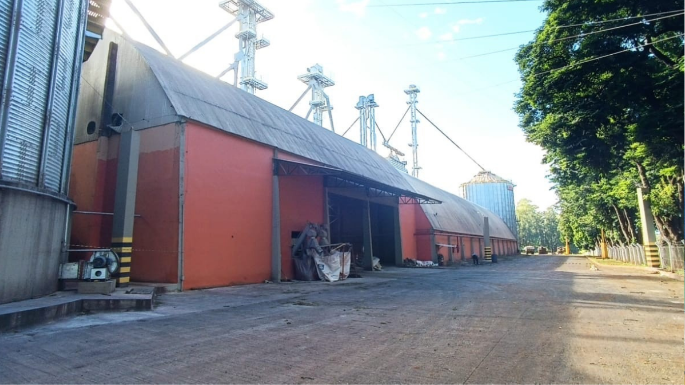 Cooperativa de Pedrinhas Paulista investe em modernização de graneleiro na matriz
