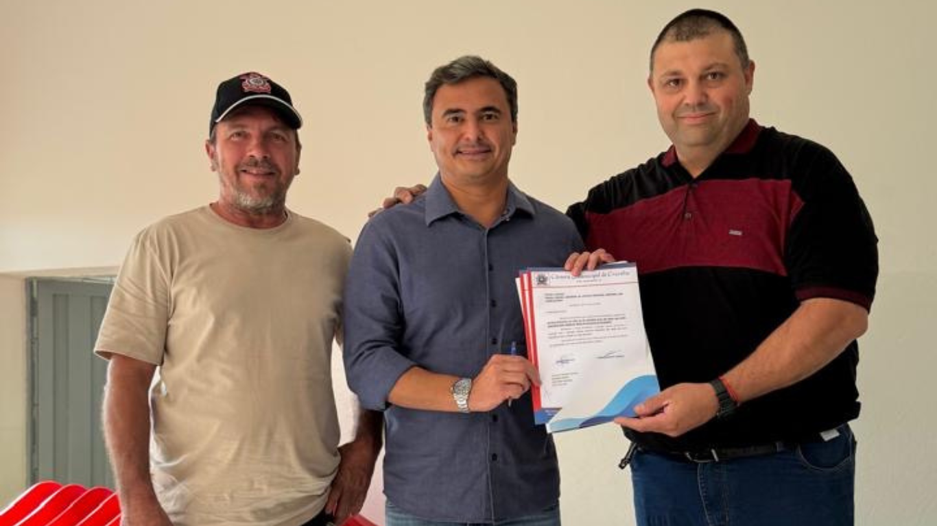 Cruzalienses participam de encontro com o deputado Maurício Neves em Maracaí