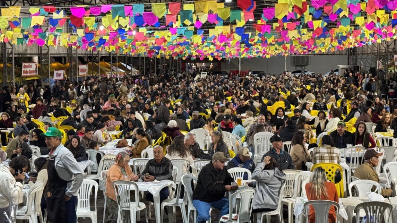 Festa Junina da Paróquia Santo André reúne grande público e movimenta Tarumã