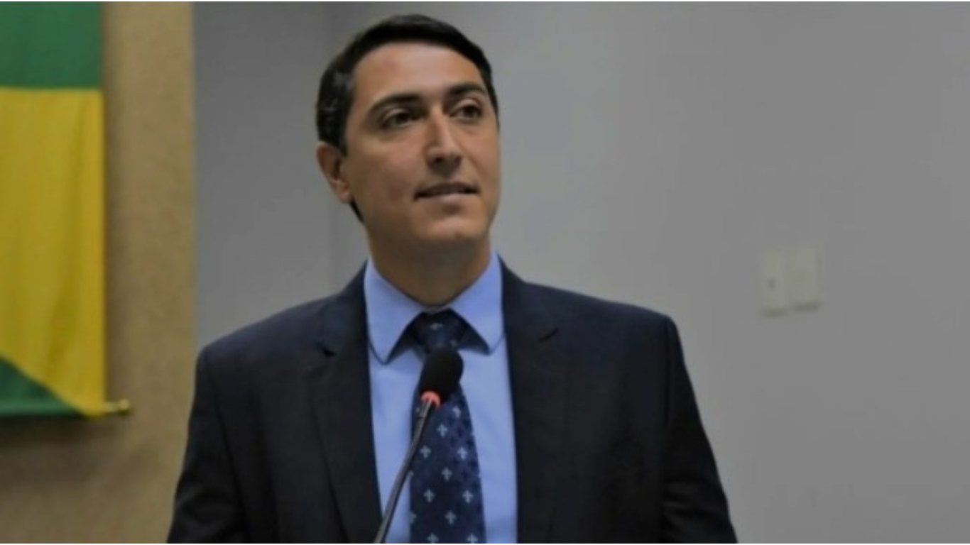 No primeiro dia no exercício do cargo, novo prefeito de Ourinhos promove exoneração em massa na Administração Municipal