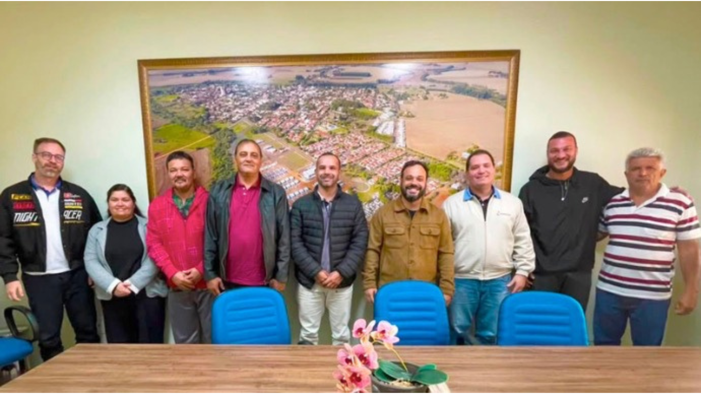 Autoridades de Pedrinhas Paulista cobram providências da Energisa sobre oscilações no fornecimento de energia elétrica