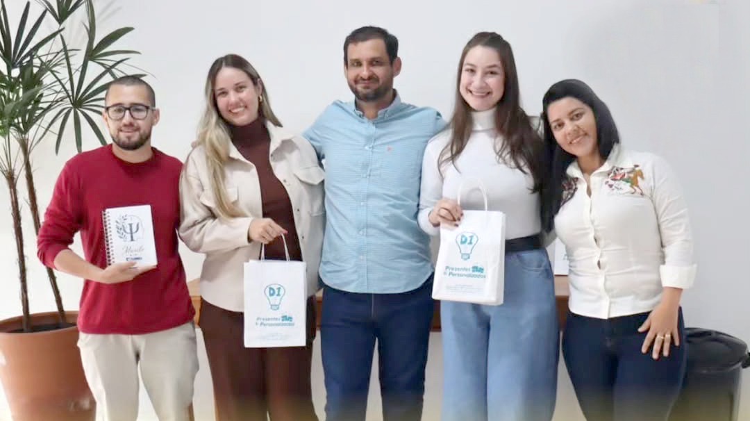 Prefeito e primeira-dama de Florínea se reúnem com psicólogos para alinhar projetos e estratégias de atendimento